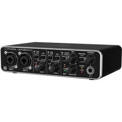 BEHRINGER UMC204HD